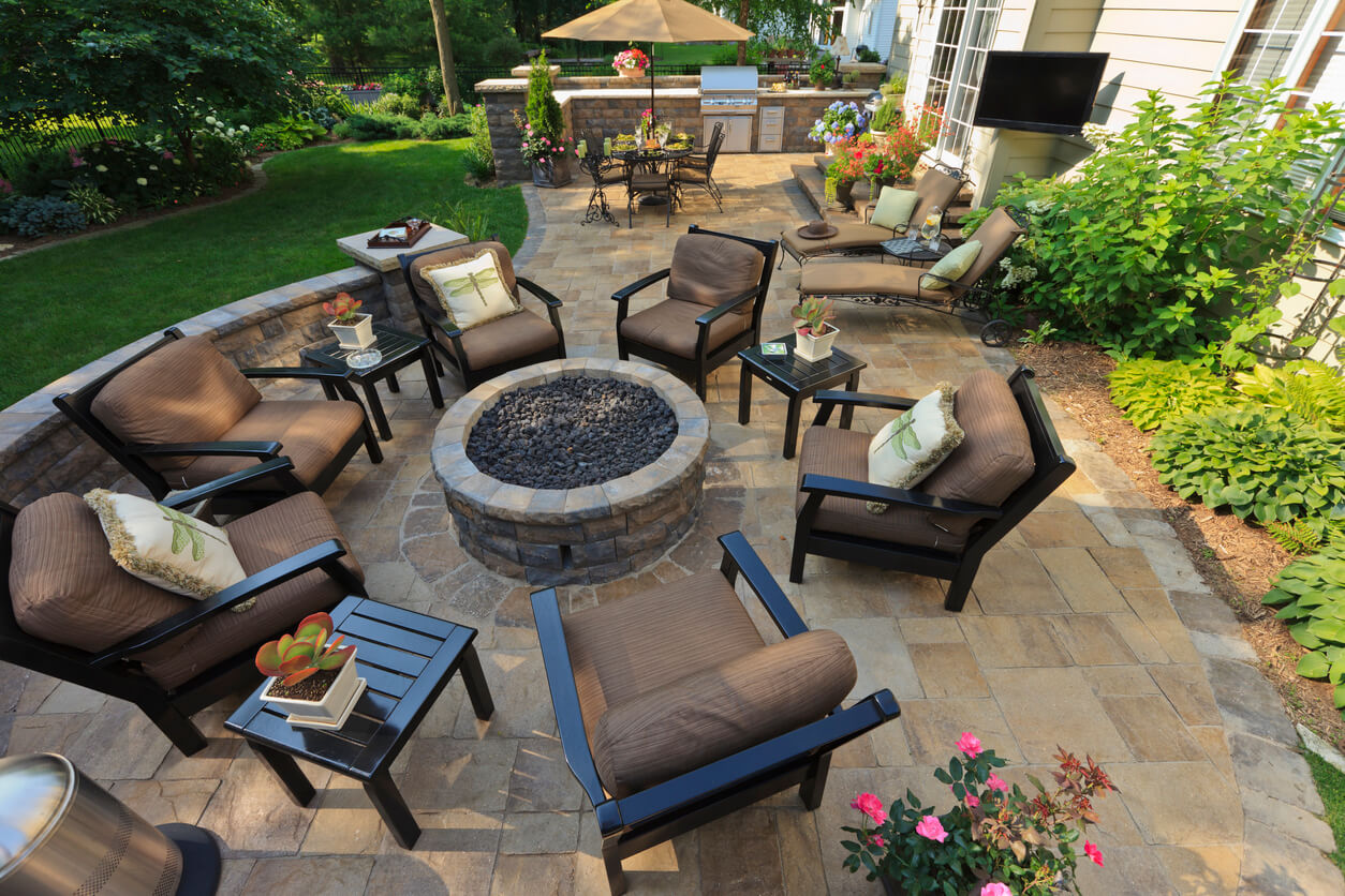How To Design An Outdoor Living Space|||